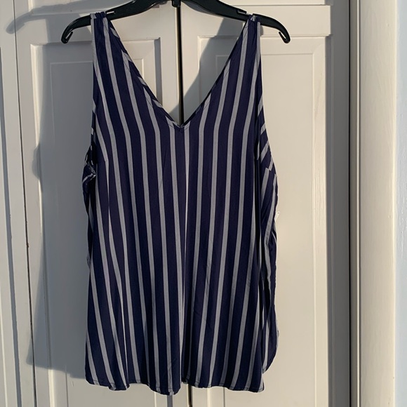 Old Navy Tops - Old Navy Loose Fitting Striped Tank Top 🆕